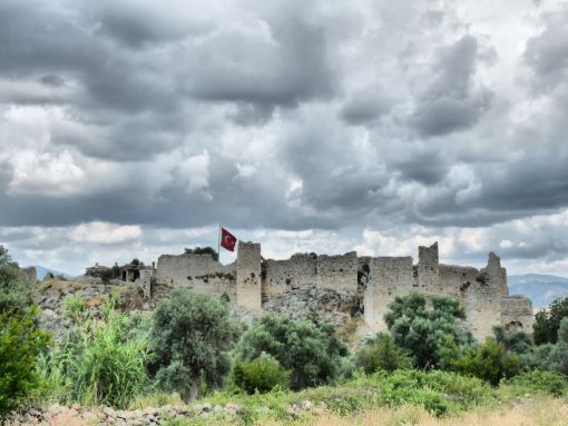 Beçin Kalesi