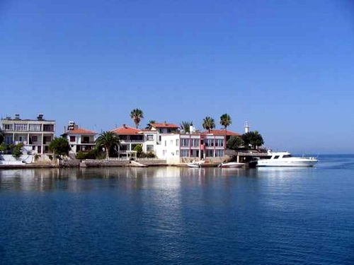 Güllük Feneri
